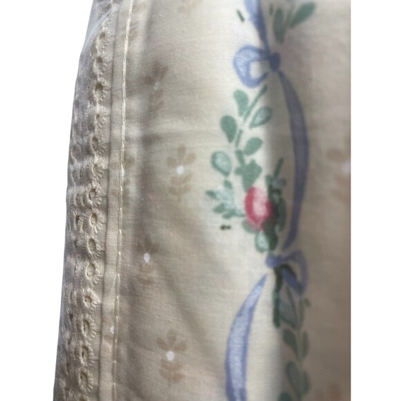 Vintage Fieldcrest Maidstone Cottage Rose Eyelet King Pillowcase Set 1980s New - Picture 2 of 7